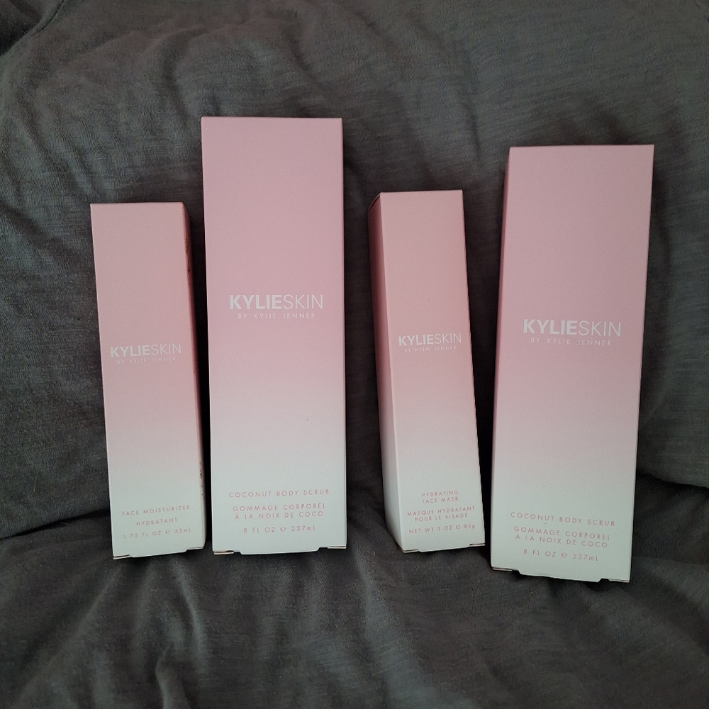 Kylie Skin cleansing set